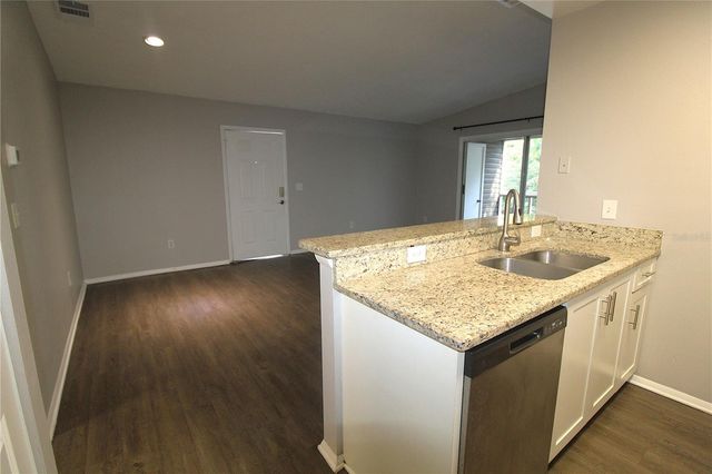 8123 45TH COURT E 8, Sarasota, FL 34243