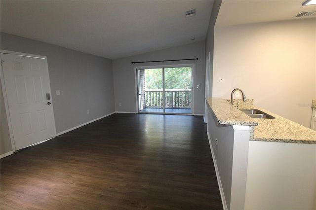 8123 45TH COURT E 8, Sarasota, FL 34243