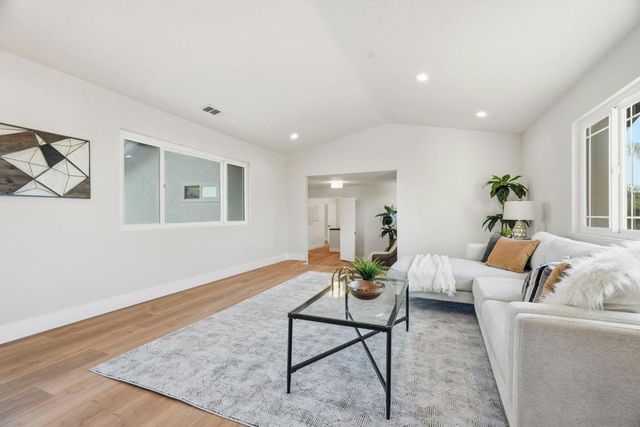 10747 Birch Bluff Ave, San Diego, CA 92131