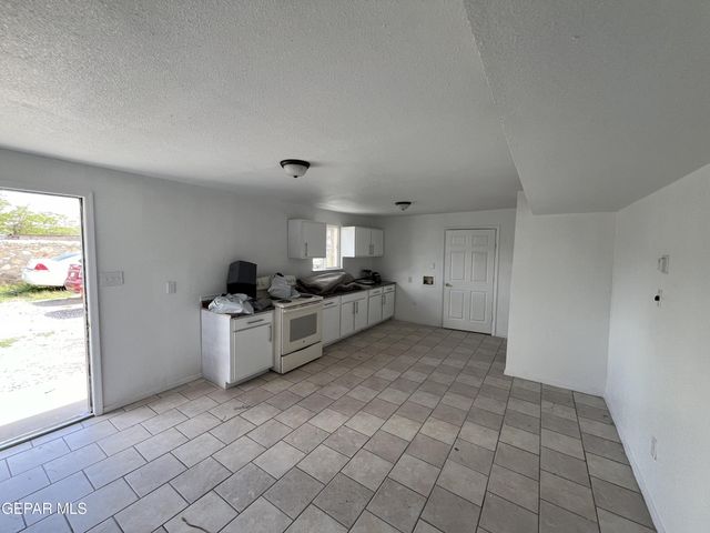1913 Olive Avenue, El Paso, TX 79901