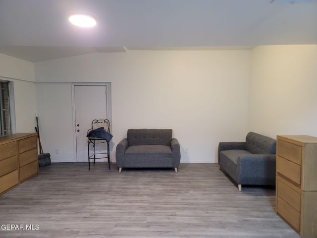 1913 Olive Avenue, El Paso, TX 79901
