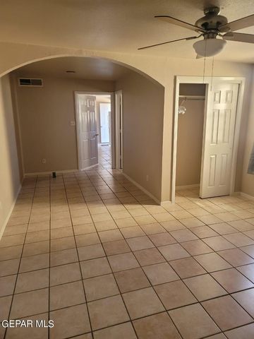 1913 Olive Avenue, El Paso, TX 79901