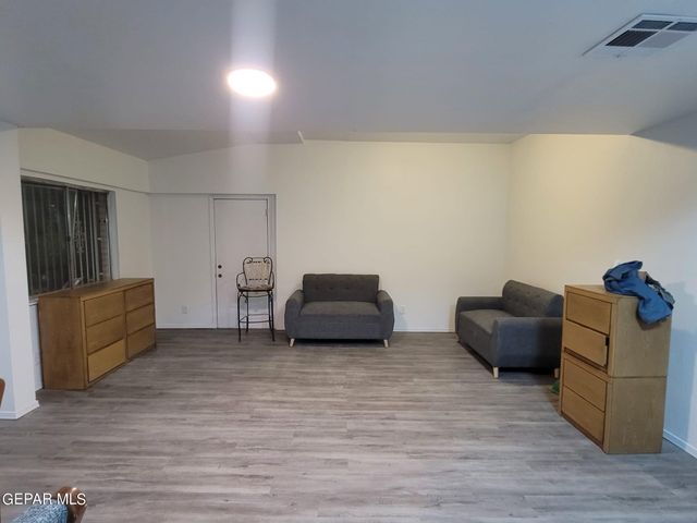1913 Olive Avenue, El Paso, TX 79901