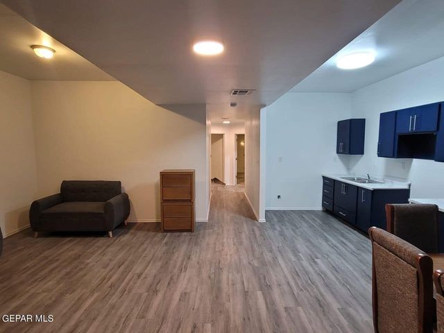 1913 Olive Avenue, El Paso, TX 79901