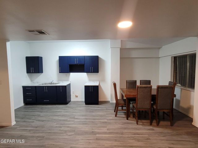 1913 Olive Avenue, El Paso, TX 79901