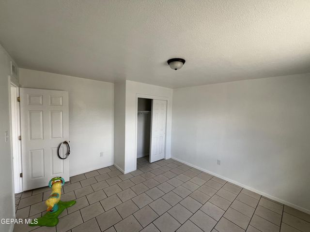 1913 Olive Avenue, El Paso, TX 79901