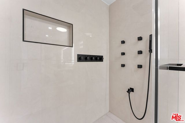 10360 Mcclemont Avenue, Tujunga, CA 91042