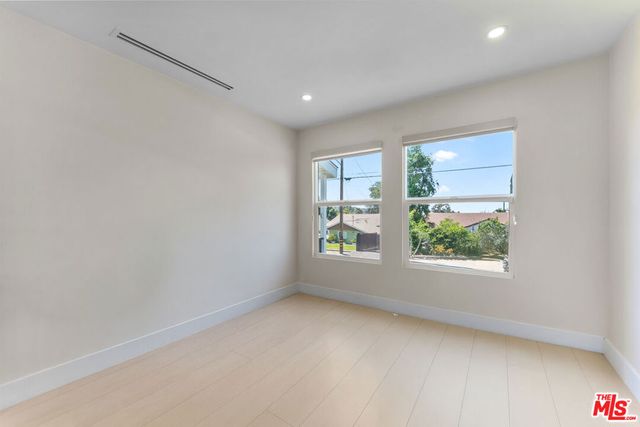 10360 Mcclemont Avenue, Tujunga, CA 91042