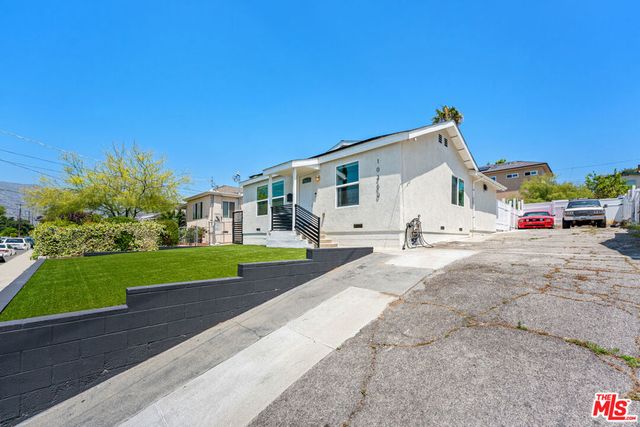 10360 Mcclemont Avenue, Tujunga, CA 91042