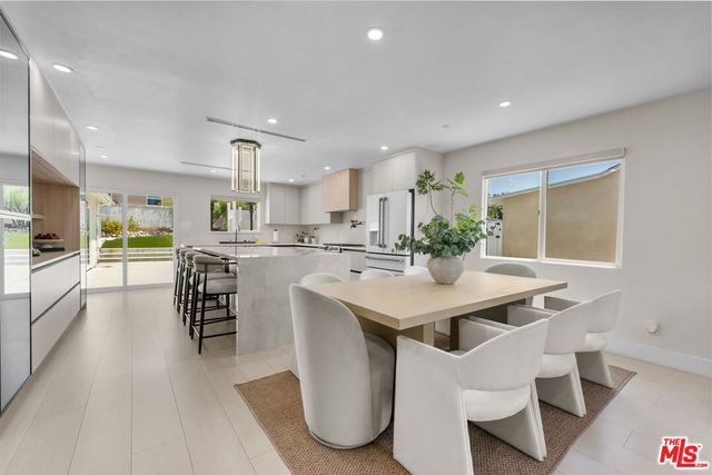 10360 Mcclemont Avenue, Tujunga, CA 91042