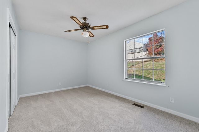 3981 39th Street E, Nitro, WV 25143