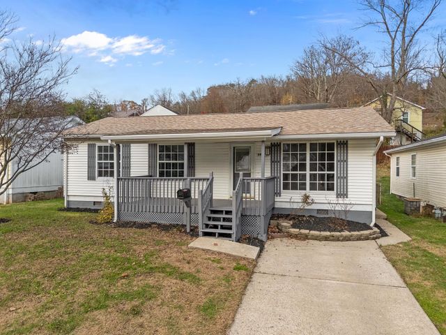 3981 39th Street E, Nitro, WV 25143