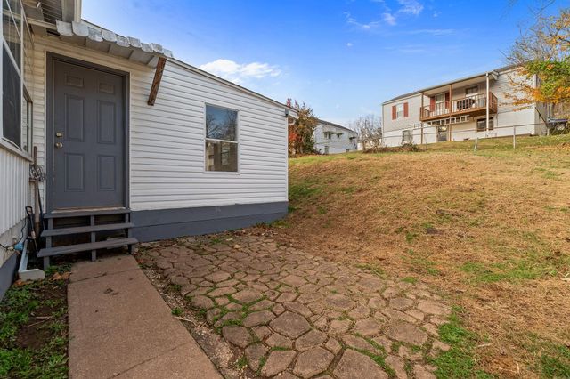 3981 39th Street E, Nitro, WV 25143