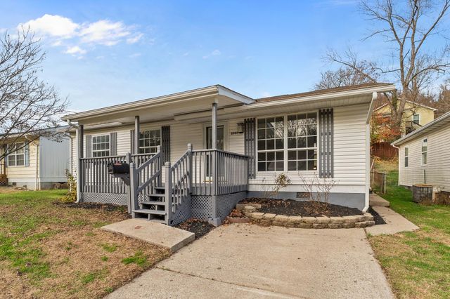 3981 39th Street E, Nitro, WV 25143