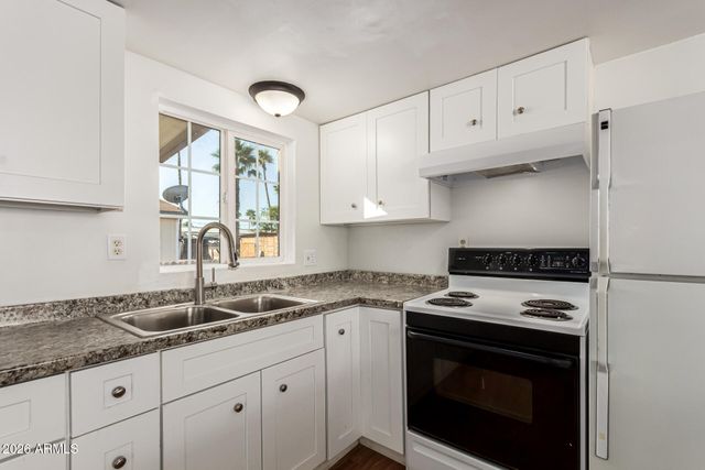 4605 S PRIEST Drive 203, Tempe, AZ 85282