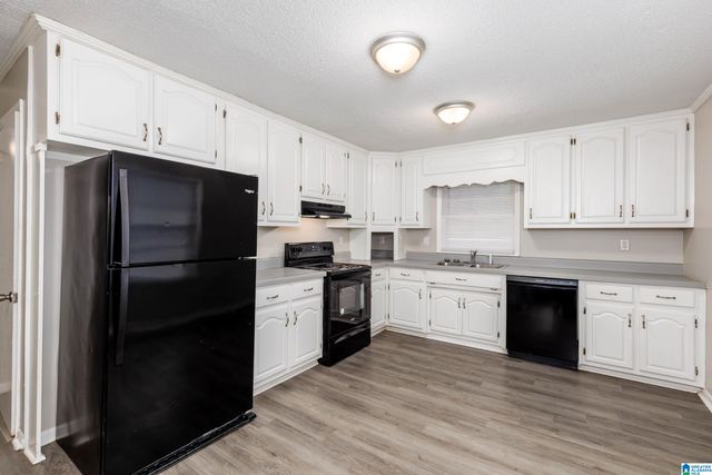 541 5TH COURT, Pleasant Grove, AL 35127