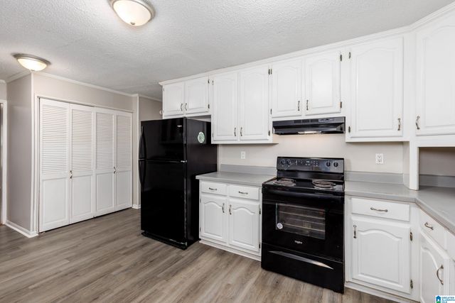 541 5TH COURT, Pleasant Grove, AL 35127