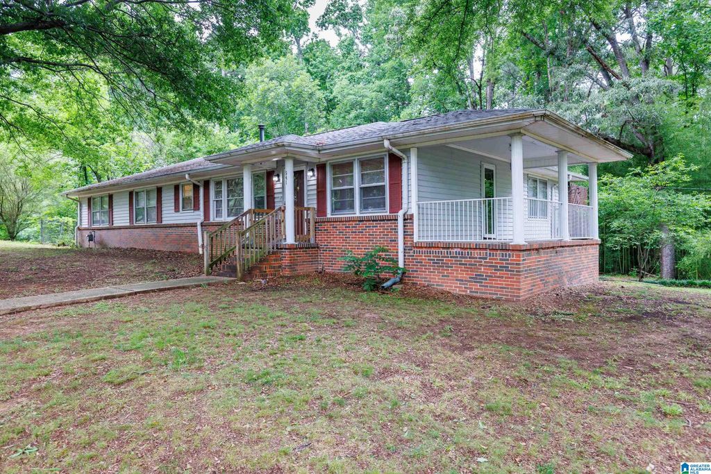 541 5TH COURT, Pleasant Grove, AL 35127