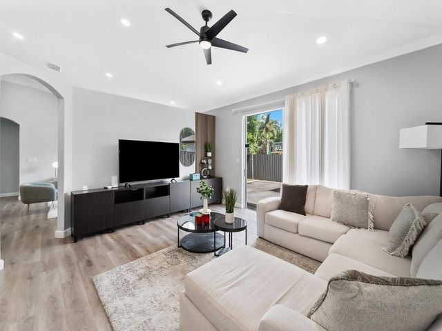 14815 SW 28th Lane, Miami, FL 33185