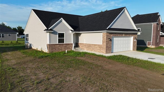 10206 Hunt Drive, Davison, MI 48423