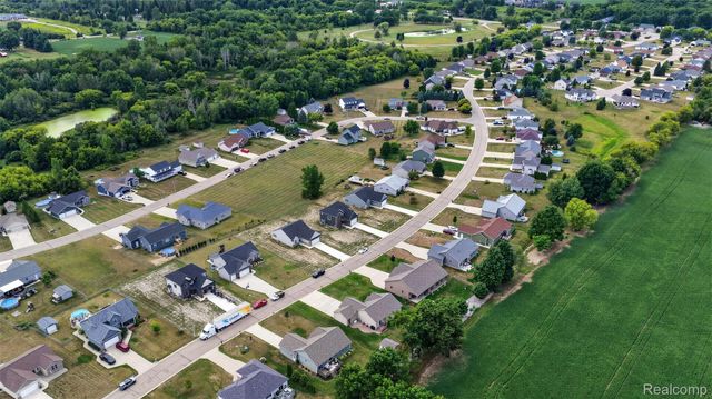 10206 Hunt Drive, Davison, MI 48423