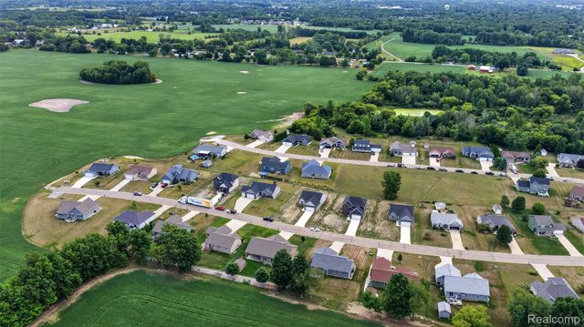 10206 Hunt Drive, Davison, MI 48423