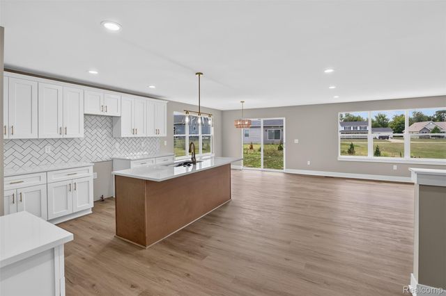 10206 Hunt Drive, Davison, MI 48423