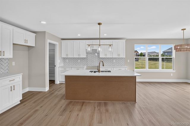 10206 Hunt Drive, Davison, MI 48423