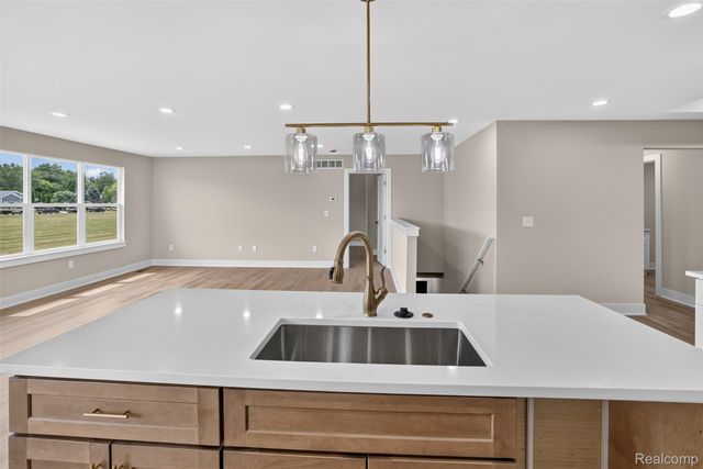 10206 Hunt Drive, Davison, MI 48423