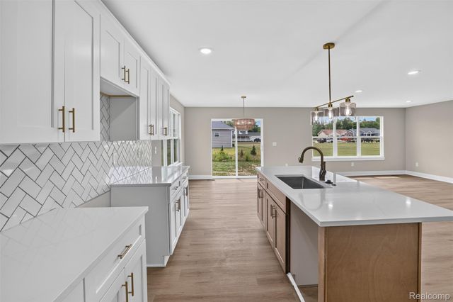 10206 Hunt Drive, Davison, MI 48423
