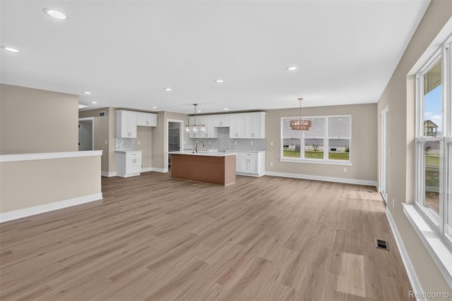 10206 Hunt Drive, Davison, MI 48423