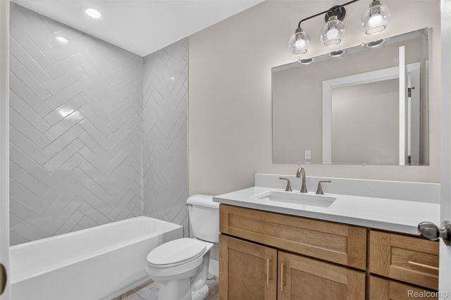 10206 Hunt Drive, Davison, MI 48423