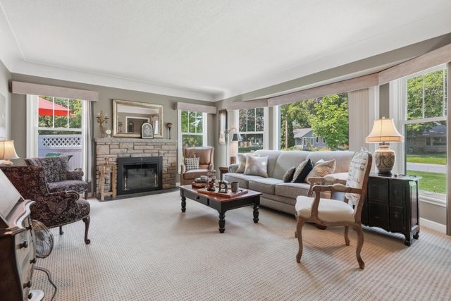 5045 Oxford Avenue, Edina, MN 55436