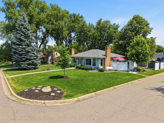 5045 Oxford Avenue, Edina, MN 55436