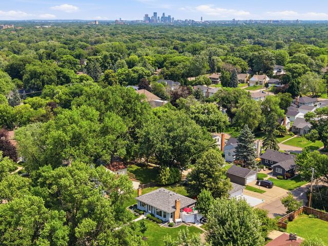 5045 Oxford Avenue, Edina, MN 55436