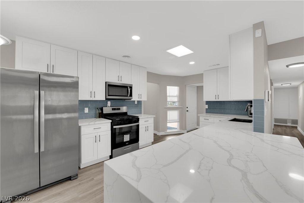 2506 Winterwood Boulevard, Las Vegas, NV 89142 — photo 3