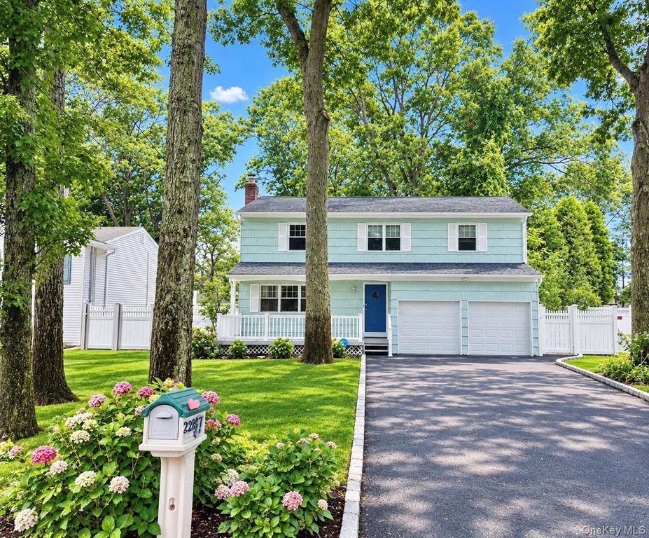 22 Sheppard Lane B, Smithtown, NY 11787 — exterior