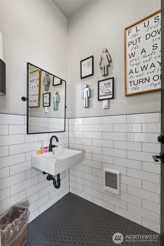 6230 33rd Street E, Tacoma, WA 98443