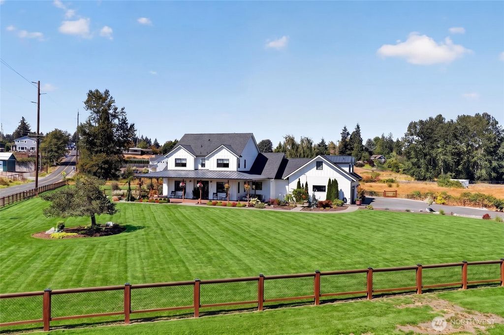 6230 33rd Street E, Tacoma, WA 98443