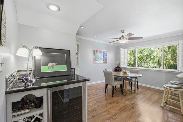 6225 Shoup Avenue 90, Woodland Hills, CA 91367