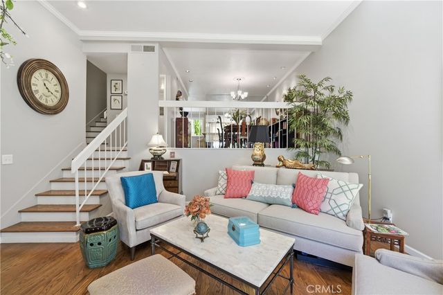 6225 Shoup Avenue 90, Woodland Hills, CA 91367