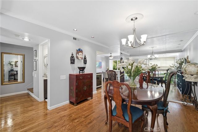 6225 Shoup Avenue 90, Woodland Hills, CA 91367