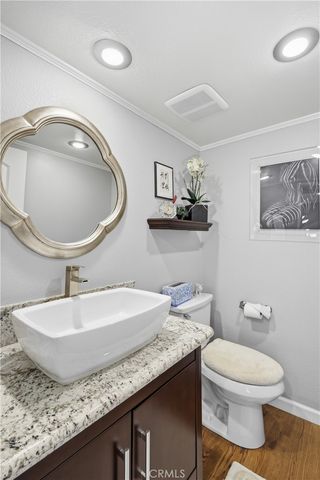 6225 Shoup Avenue 90, Woodland Hills, CA 91367