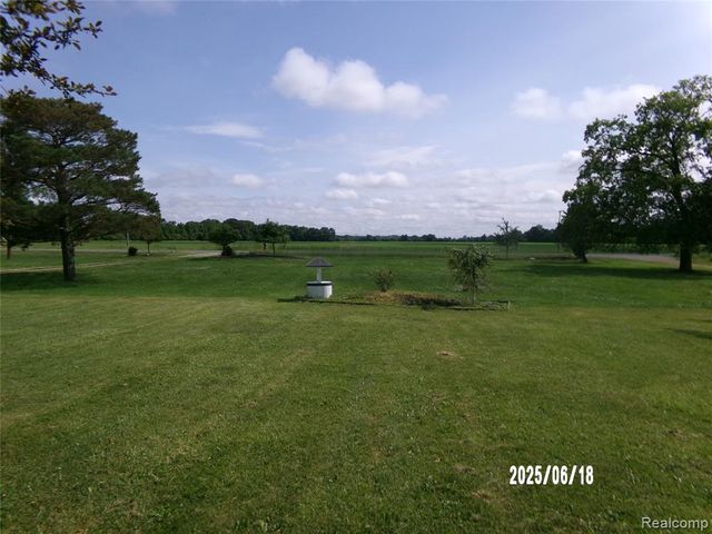 9585 Henderson Road, Corunna, MI 48817