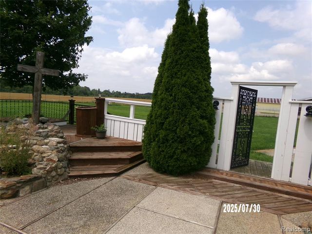 9585 Henderson Road, Corunna, MI 48817