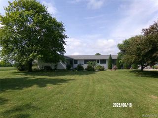 9585 Henderson Road, Corunna, MI 48817