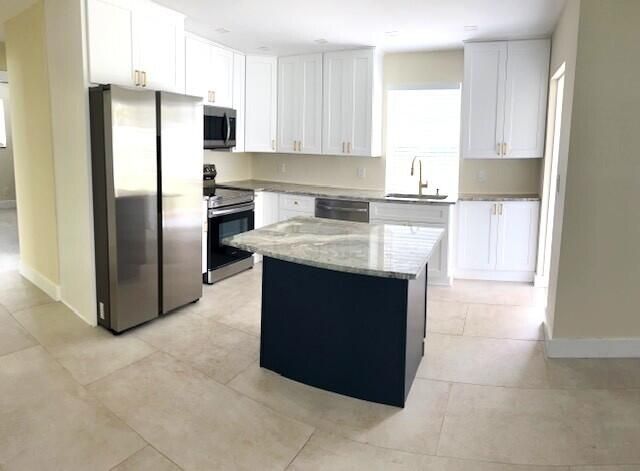 8658 SE Anthion Way, Hobe Sound, FL 33455