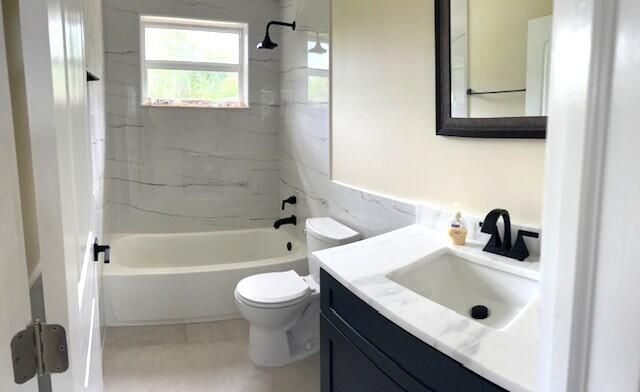 8658 SE Anthion Way, Hobe Sound, FL 33455