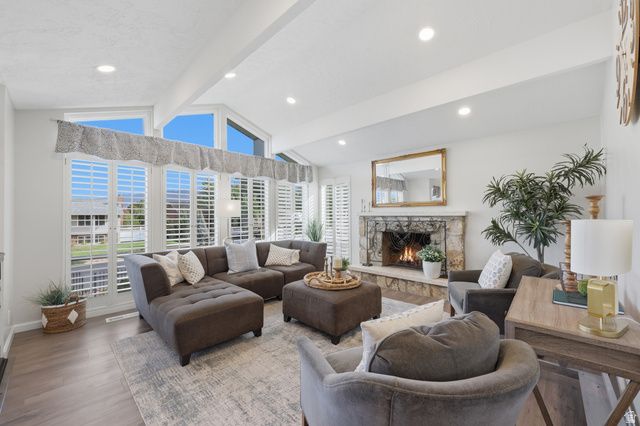 107 W 2050 S, Bountiful, UT 84010