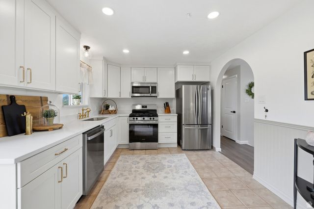 107 W 2050 S, Bountiful, UT 84010